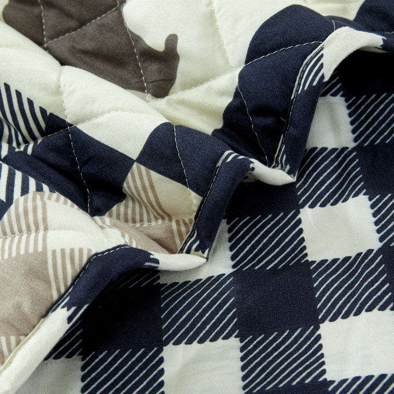 Navy Twin Reversible Microfiber Bear Lodge Quilt Set