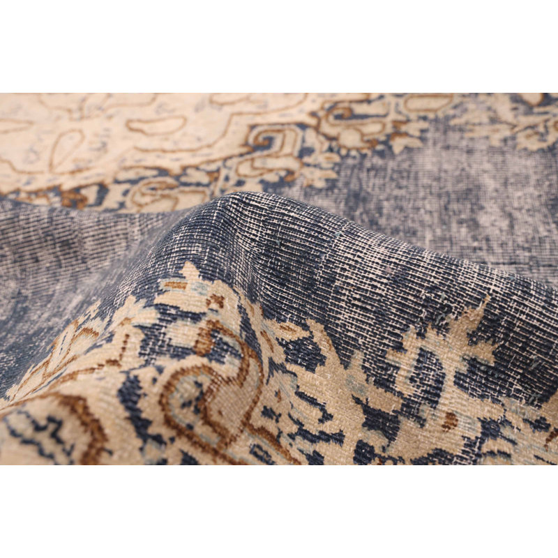 Tapis bleu marine Antalya 8 pi 9 po x 11 pi 11 po