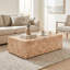Ensemble de table carrée modulaire en bois aggloméré naturel avec esthétique Wabi-Sabi, polyvalente comme table basse, table d'appoint ou table de chevet avec trois tailles interchangeables.