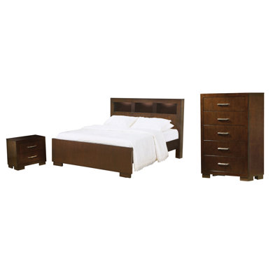 Hearne Cappuccino 3-Piece Bedroom Set with Chest