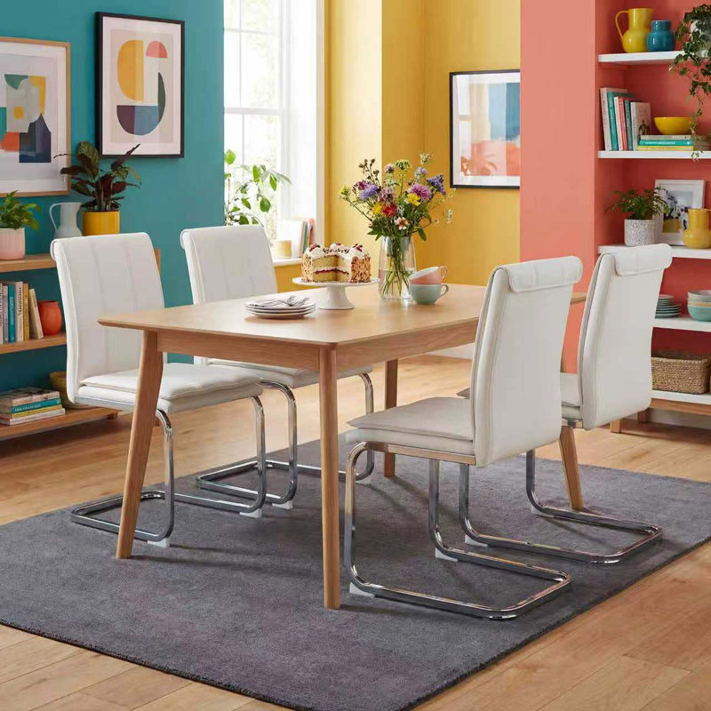 Ensemble de 4 chaises de salle à manger modernes avec cuir synthétique et pieds en métal, Argent