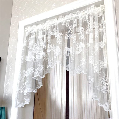Cantonnière de rideau en dentelle à 1 panneau de 82 po de large à bordure florale et papillon brodée avec brise-bise