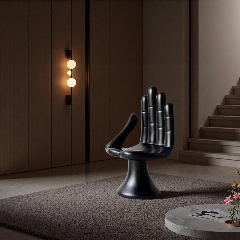 Chaise simple en verre noir de forme spéciale