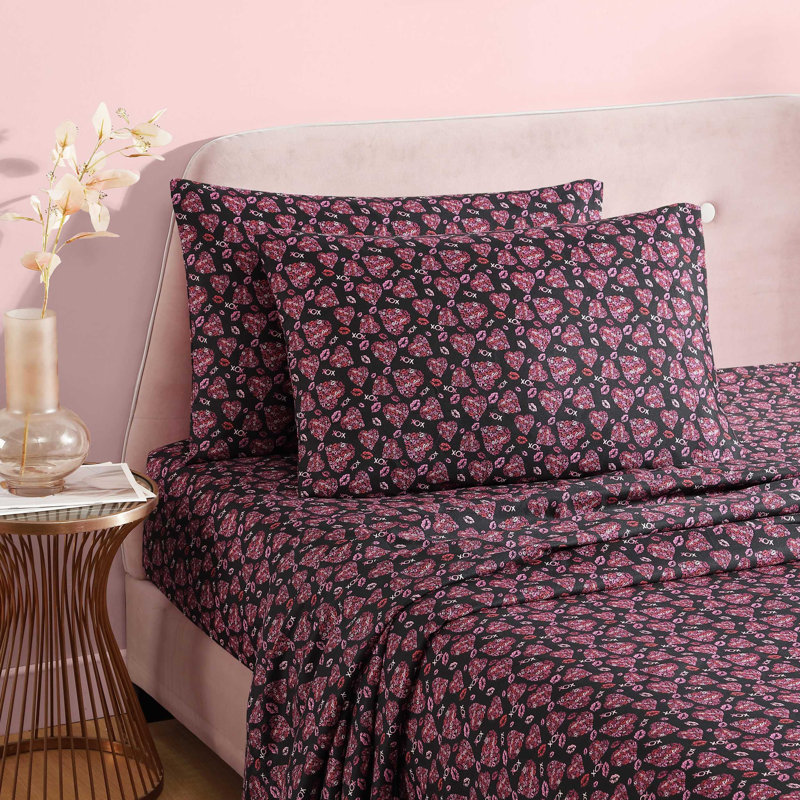 Betsey Johnson Printed Novelty Sheet Sets, Twin XL Sheet Set with 1 Standard Pillowcase, Lipstick Betsey