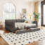 Lit plateforme tapissier confortable avec des caractéristiques polyvalentes pour la détente-638066600