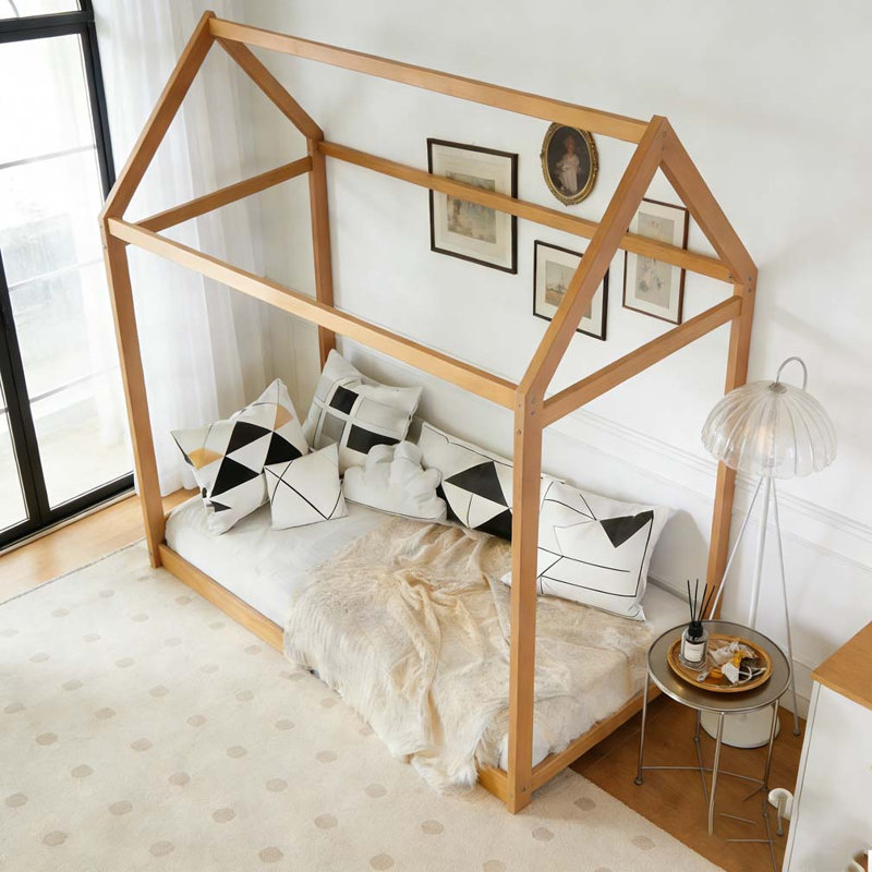 Lit simple en bois, Bois