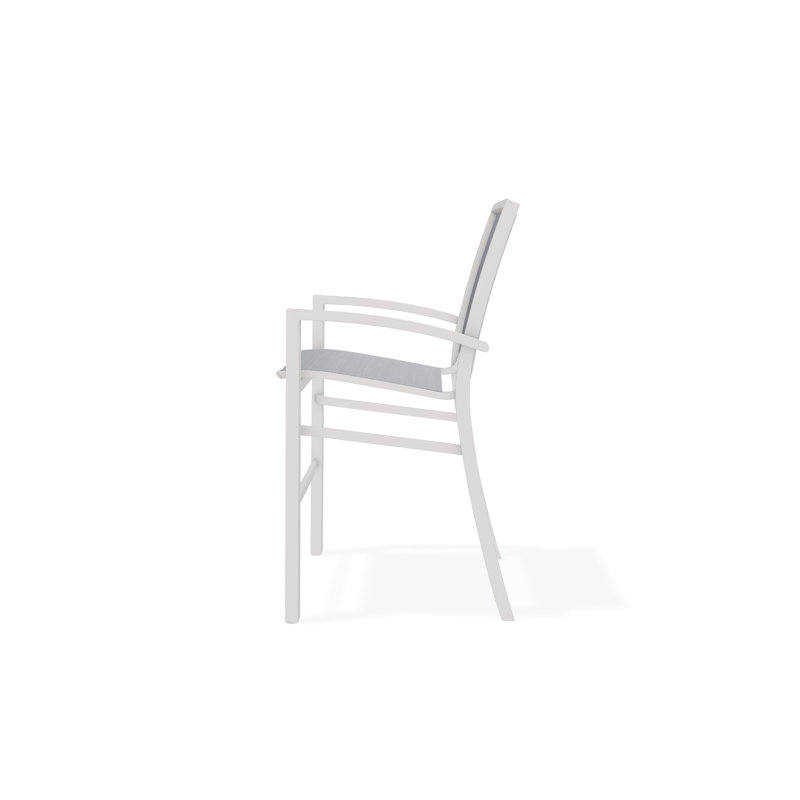 Chaise de café empilable à hauteur de barre Kendall, Neige, Bleu marine 13D Sunbrella®