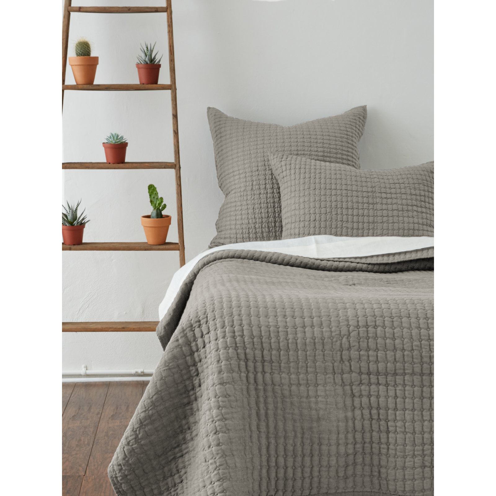 Bahari Sham Set, Standard, Platinum Gray