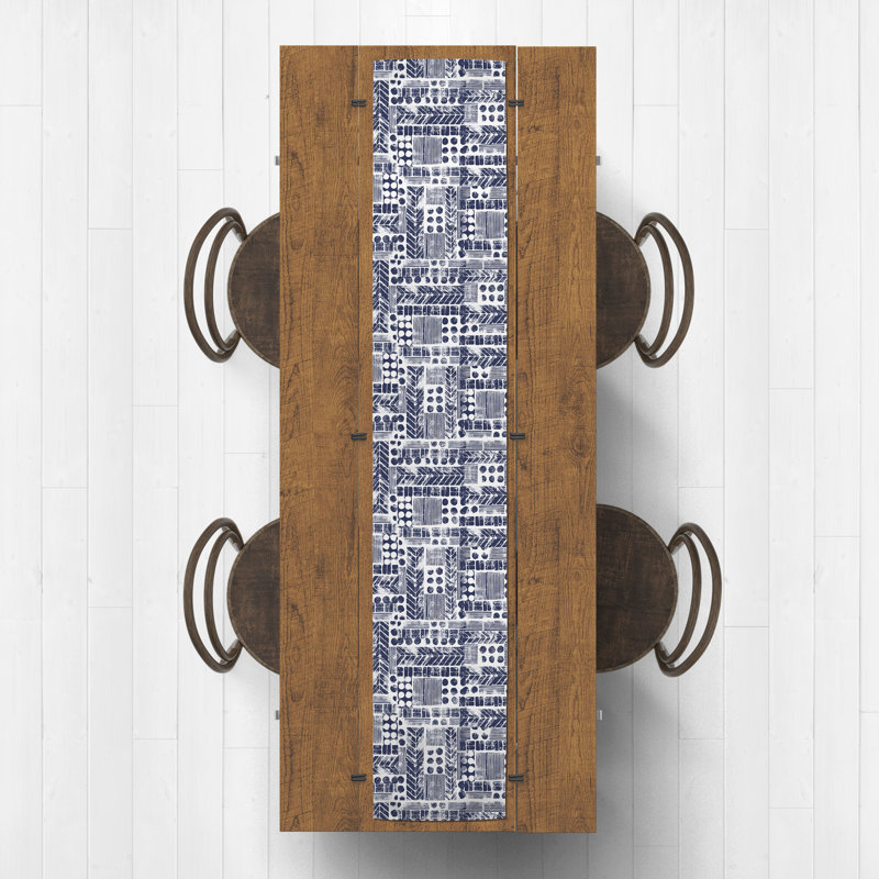 Chemin de table aztec tribal stamp Harvir, Bleu marine, 90 po x 16 po