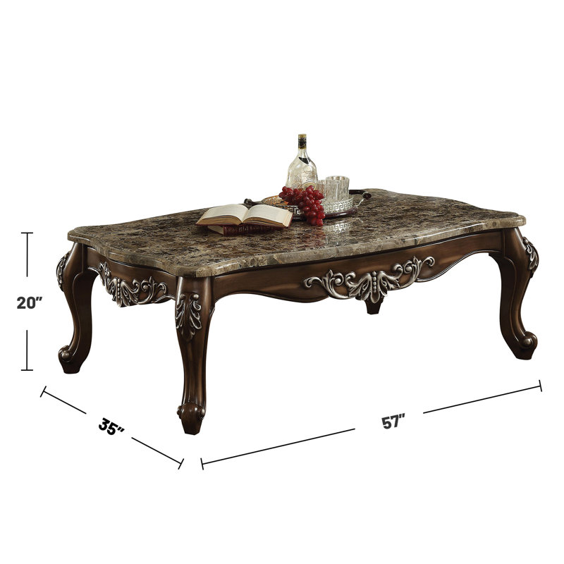 Table basse à 4 pieds