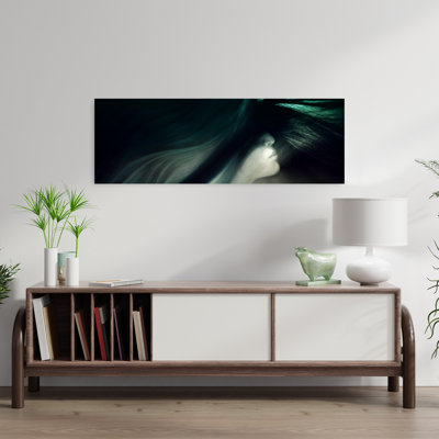 Femme éthérée, cheveux qui coule, art dramatique abstrait, art mural