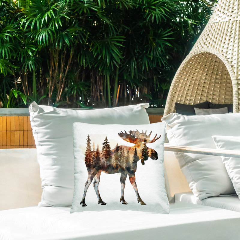 Coussin d'extérieur Moose Forest Silhouette par LSR Design Studio