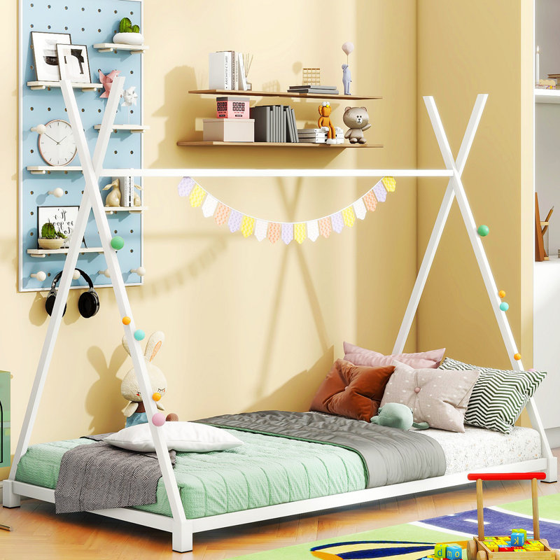 Taniya 63 po, Blanc