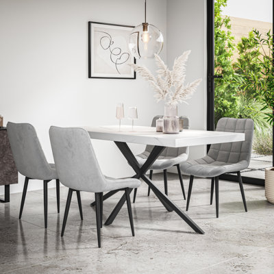 Akaalbir 6 - Person Dining Set
