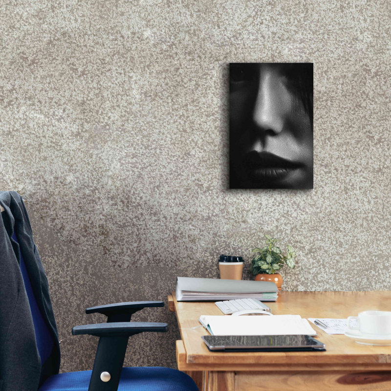 «Face 2» par Design Fabrikken, H 18 po x l 12 po x P 0,75 po