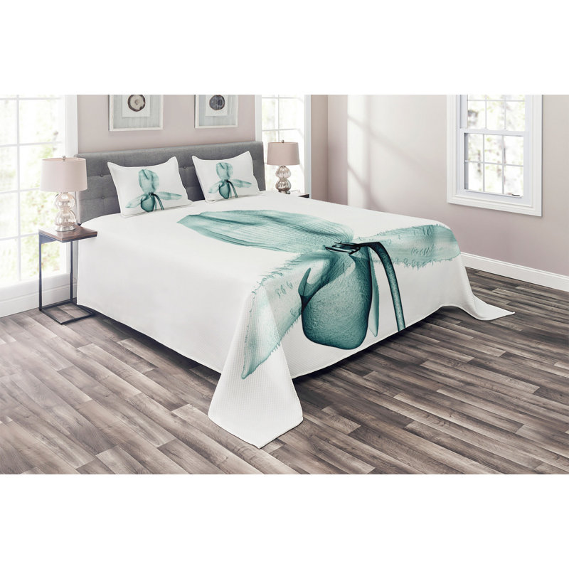 Flower Farmhouse / Country Polyester Coverlet, King Bedspread + 2 Shams