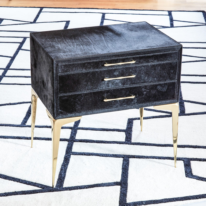 Stiletto Accent Chest, Black
