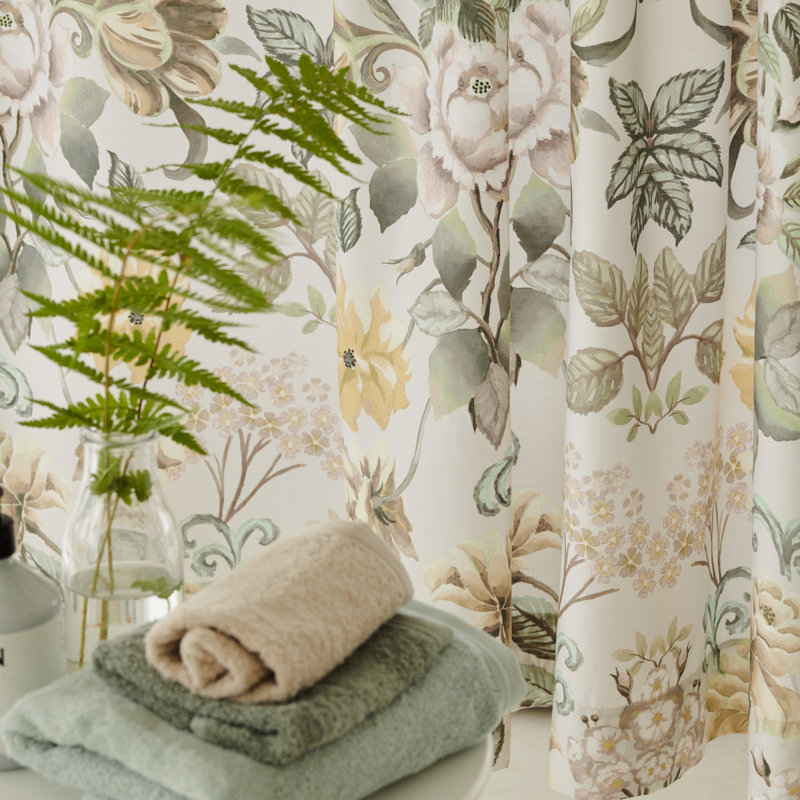 Eleonora Cameo Shower Curtain