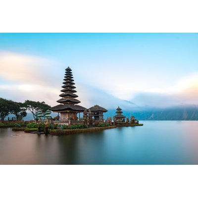 Ulun Danu Beratan Temple, Bali , Indonesia.