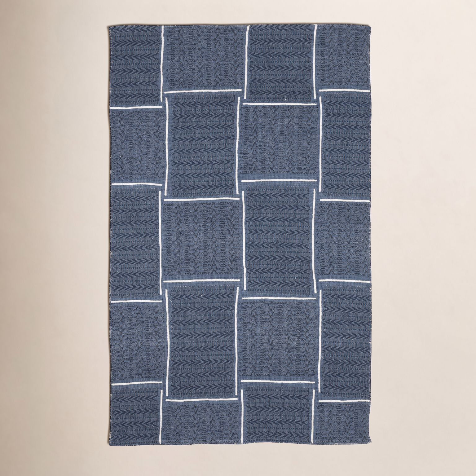 Plaid Outdoor Rug, Rectangle 5' x 8'