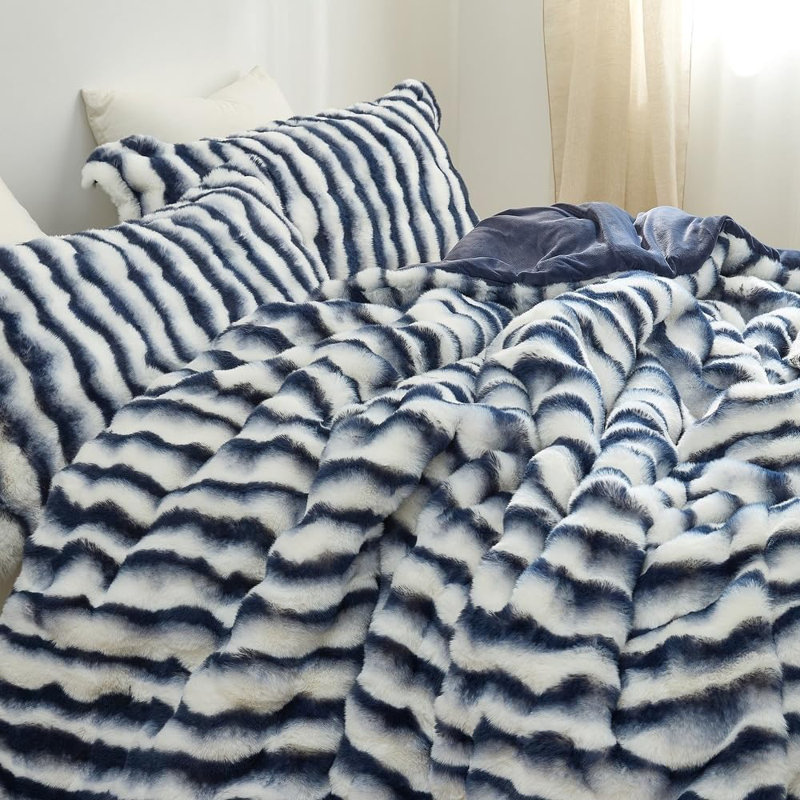 Freezin Waters - Coma Inducer Oversized Comforter Set - Navy Ocean, King Comforter + 2 King Shams