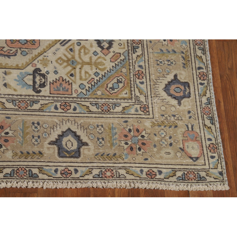 Tapis traditionnel en laine à motif géométrique 7 x 9