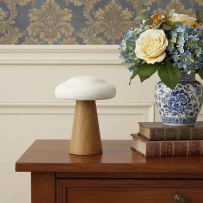 Sculpture de table 7 po champignon brun et blanc en bois peint à la main