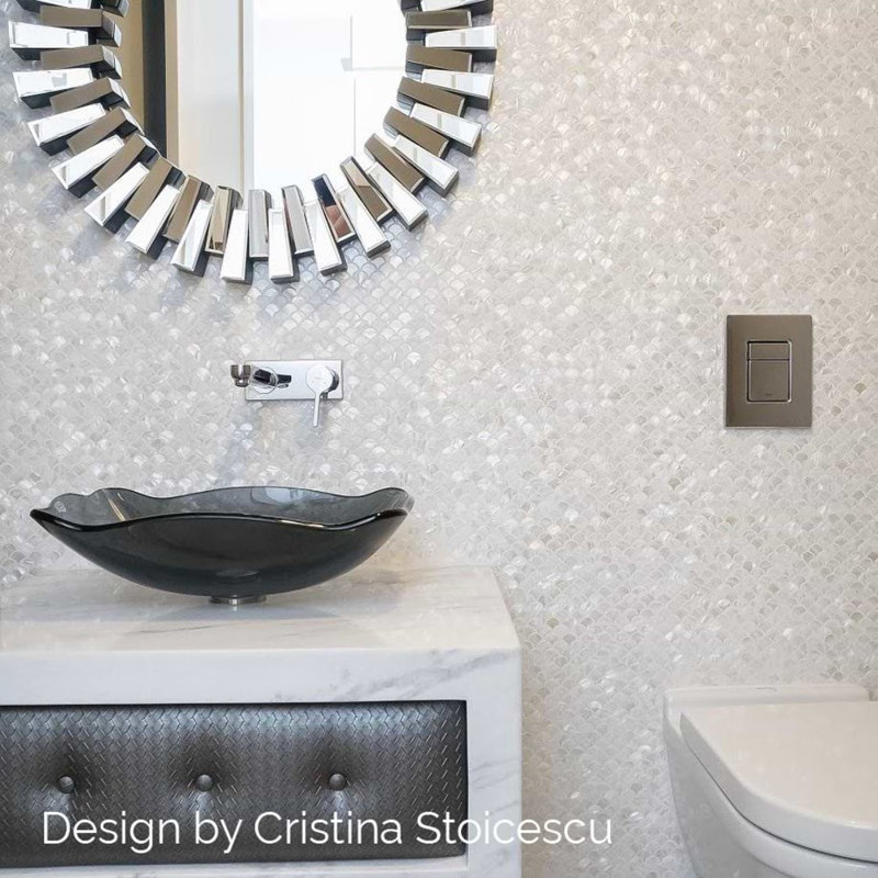 Oyster 1" Fish Scale Polished Pearl Mosaic Tile