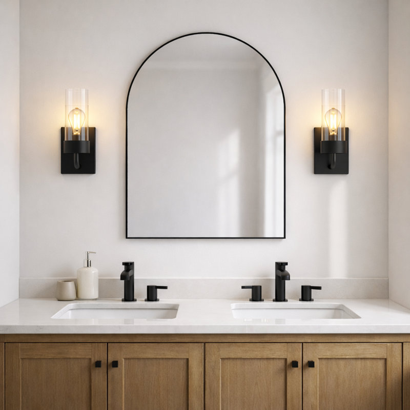 Applique murale simple en verre transparent Zephyr avec finition en métal noir