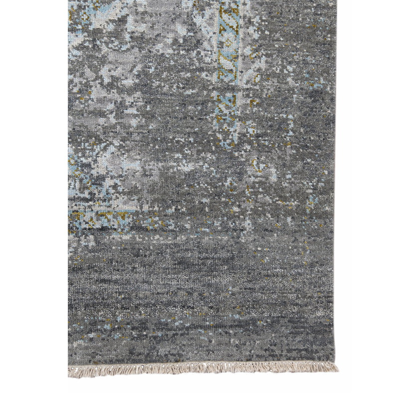 Nuit Arabe Wool Geometric Area Rug in Silver, Rectangle 2' x 3'