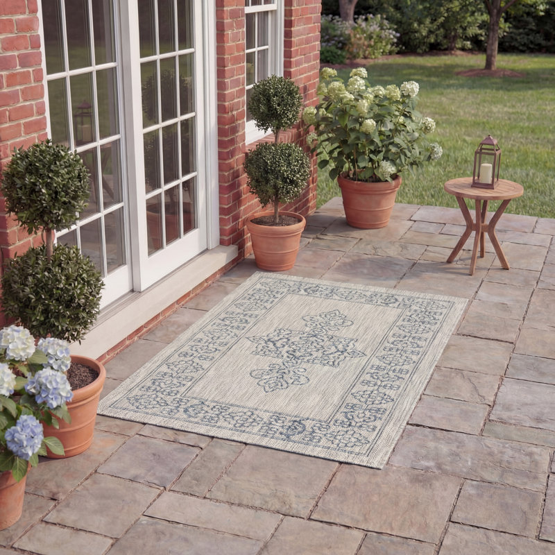 Tapis d'intérieur / extérieur turquoise de style sud-ouest Arneshia, Rectangle 2 pi x 3 pi 7 po