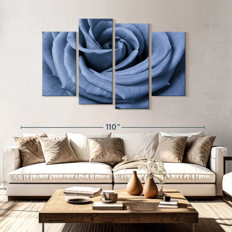 Rose bleue Harnek en gros plan, H 54 po x l 84 po
