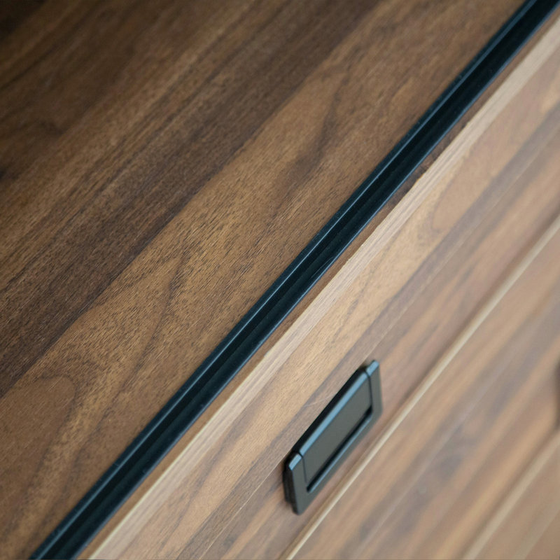 Armoire de rangement haute avec garde-robe de chambre à coucher