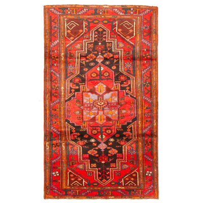 Anadol Black Rug 4'7" x 7'8"