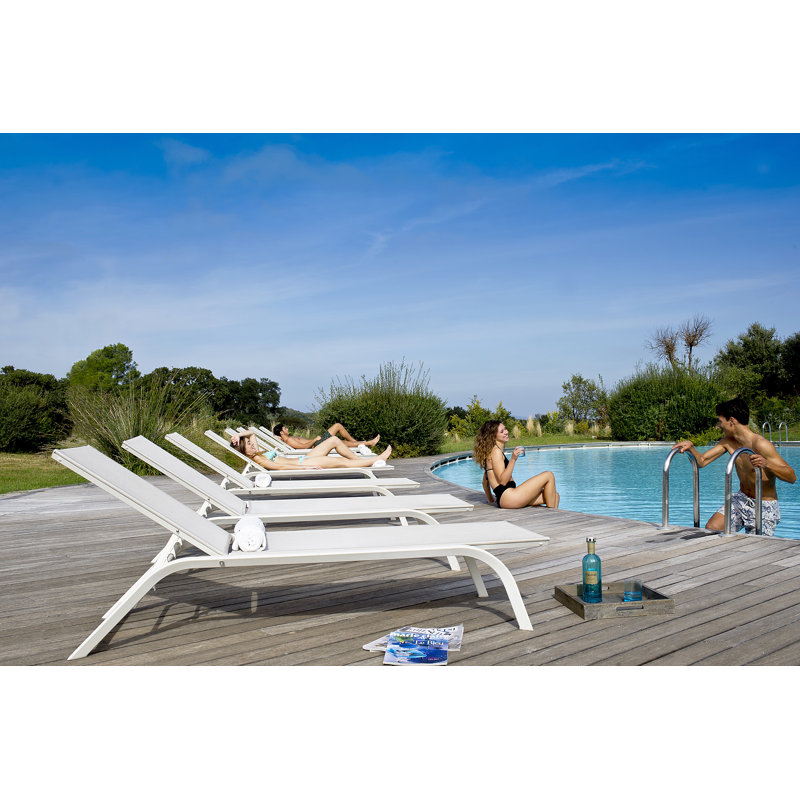 Chaise longue empilable Averyann