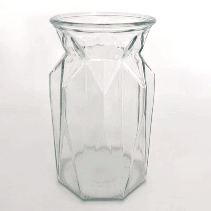 Vase en verre transparent