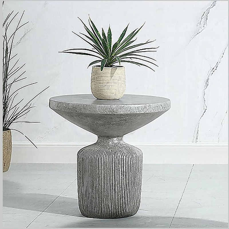 Table de bout grise vieillie avec piédestal