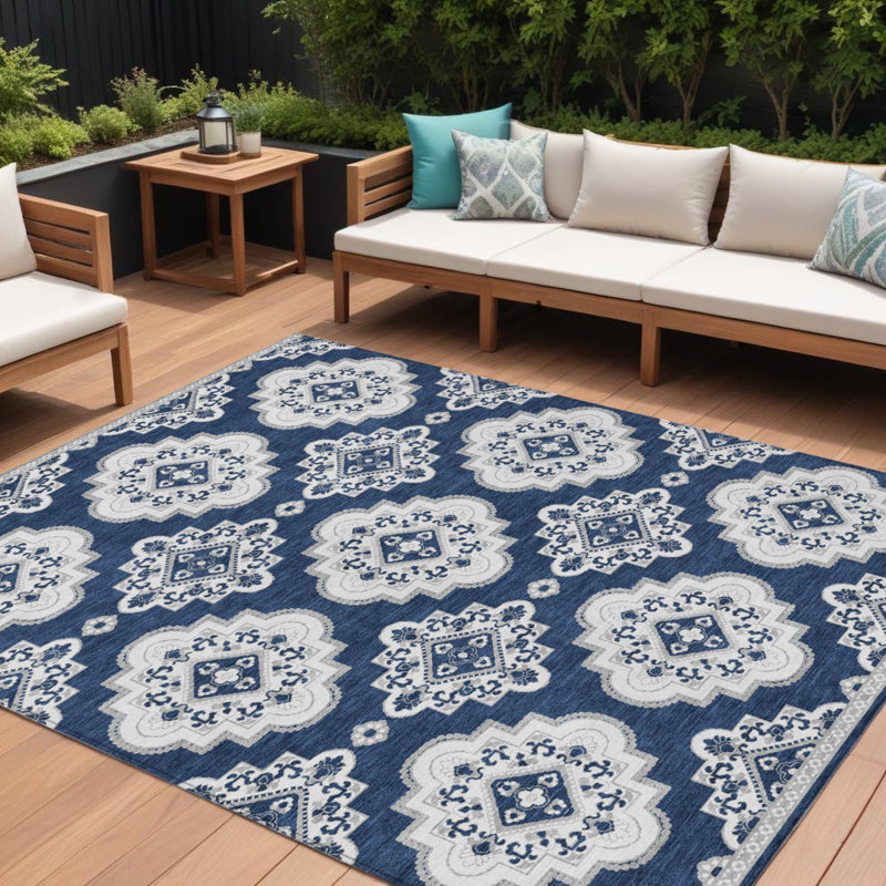 Tapis intérieur / extérieur 8 pi x 10 pi bleu marine et ivoire lavable