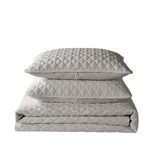 Diamond Stitch Quilt Set