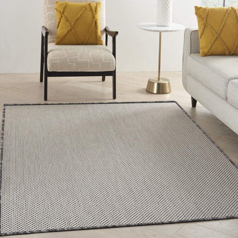 Meredeth Geometric Rug, Rectangle 5' x 7'