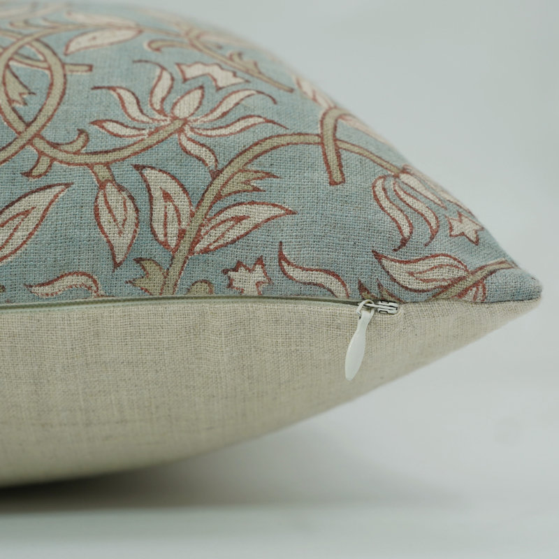 Housse de coussin décoratif décoratif Fabcline, coussin décoratif doux et durable pour canapé ou salon, Varmala, Bleu floral