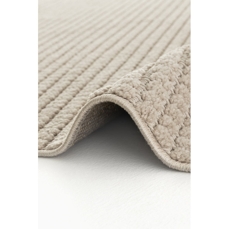 Rheya Solid Colour Machine Made Indoor / Outdoor Area Rug, Rectangle 5'3" x 8'2"