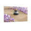 Pierres de jardin zen et fleurs mauves-690179544