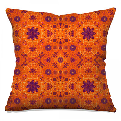 Coussins décoratifs oranges et mauves à motif mandala