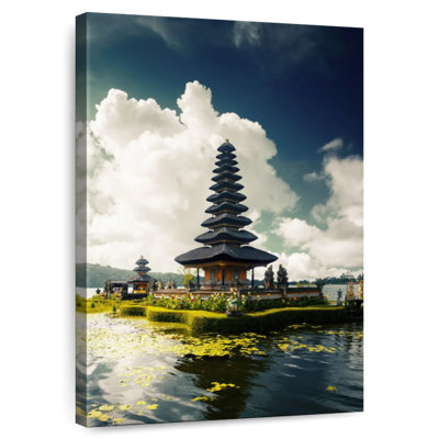 Temple Adella Pura Ulun Danu