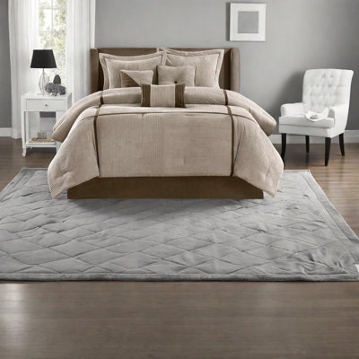 Ensemble de literie confortable en micro velours côtelé, polyester taupe très grand californien pour une maison confortable