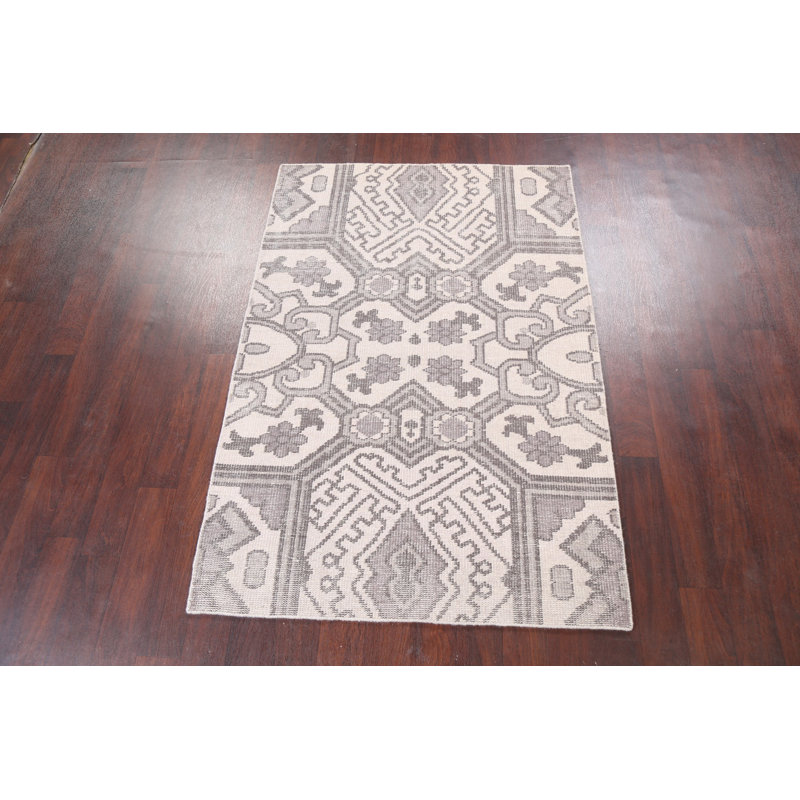 Tapis beige en laine noué à la main de conception unique 4 pi 0 po x 6 pi 0 po Lucianne