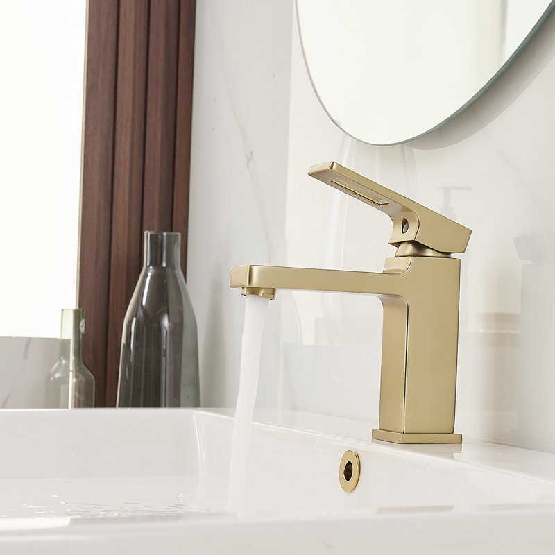 Single-Handle Bathroom Faucet With Drain Assembly, Brushed Gold