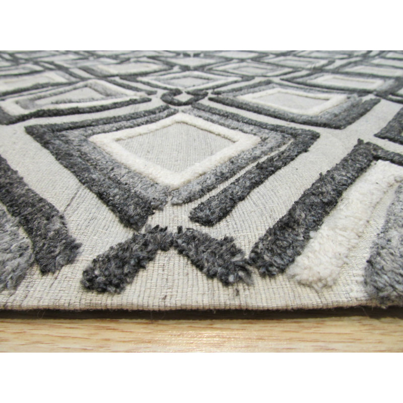 Hensley Gray Handwoven Wool Contemporary Geometric Handmade 5' x 8' Area Rug