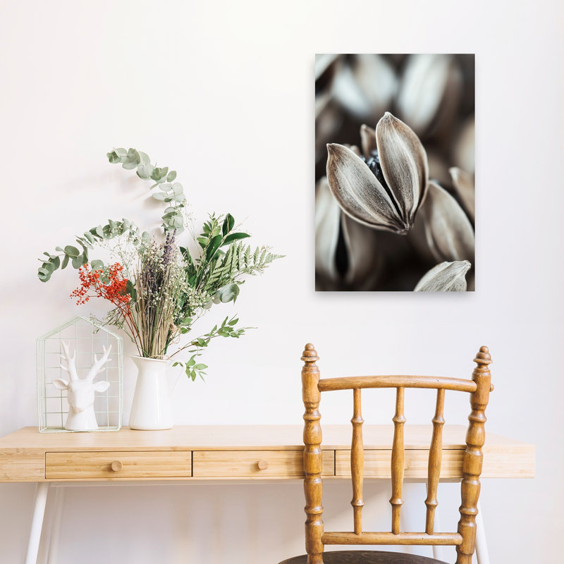 Naturea#039;S Embrace Delicate Minimalist Organic Flower Nature Wall Art Print 1 Piece Wrapped Canvas Wall Art